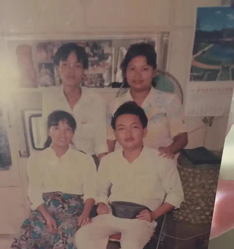 记忆深处的感动（一个女孩的坚强与成长）