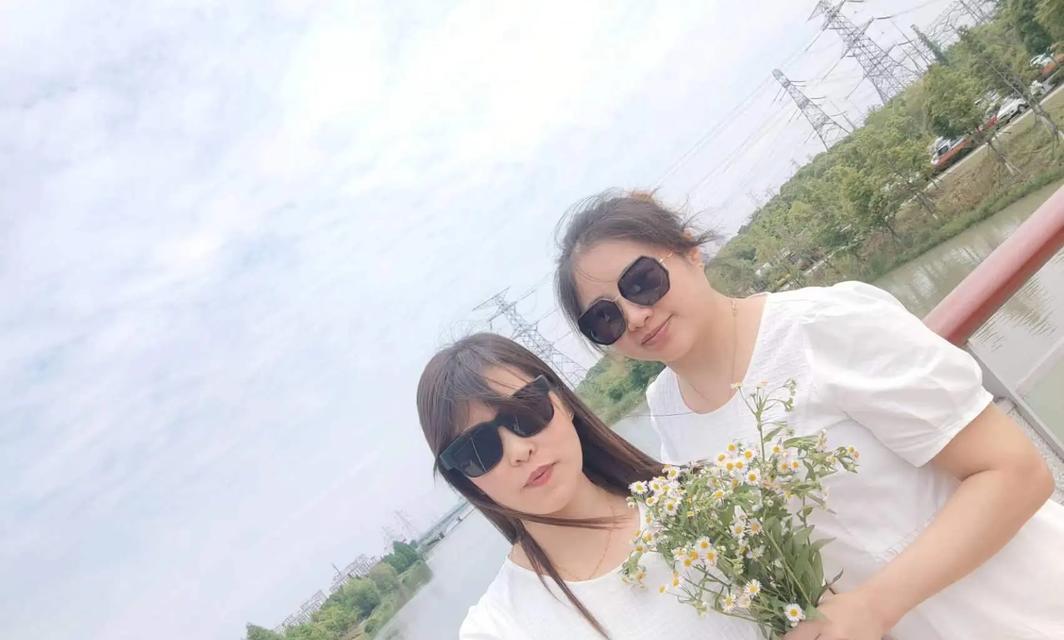 携手前行（友情是人生中最美好的礼物）