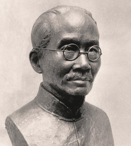 怀着红心，腾飞未来（在时代浪潮中追梦前行）