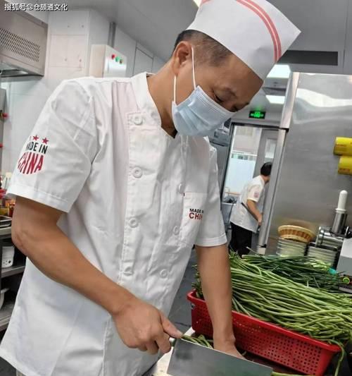 小露——以自得其乐为生的女孩（一场旅行，一件手工，一份音乐）
