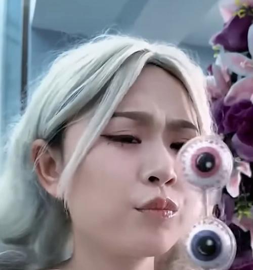 幸福的女孩（从平凡到不凡的成长历程）