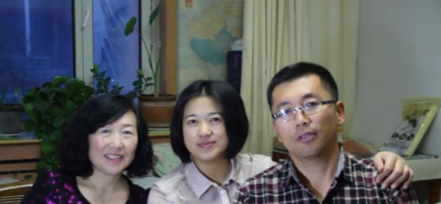 母亲的爱，倾注无私；女儿的孝心，温暖至深（母亲的爱，倾注无私；女儿的孝心，温暖至深）